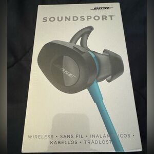 Bose Soundsport earbuds, brand new